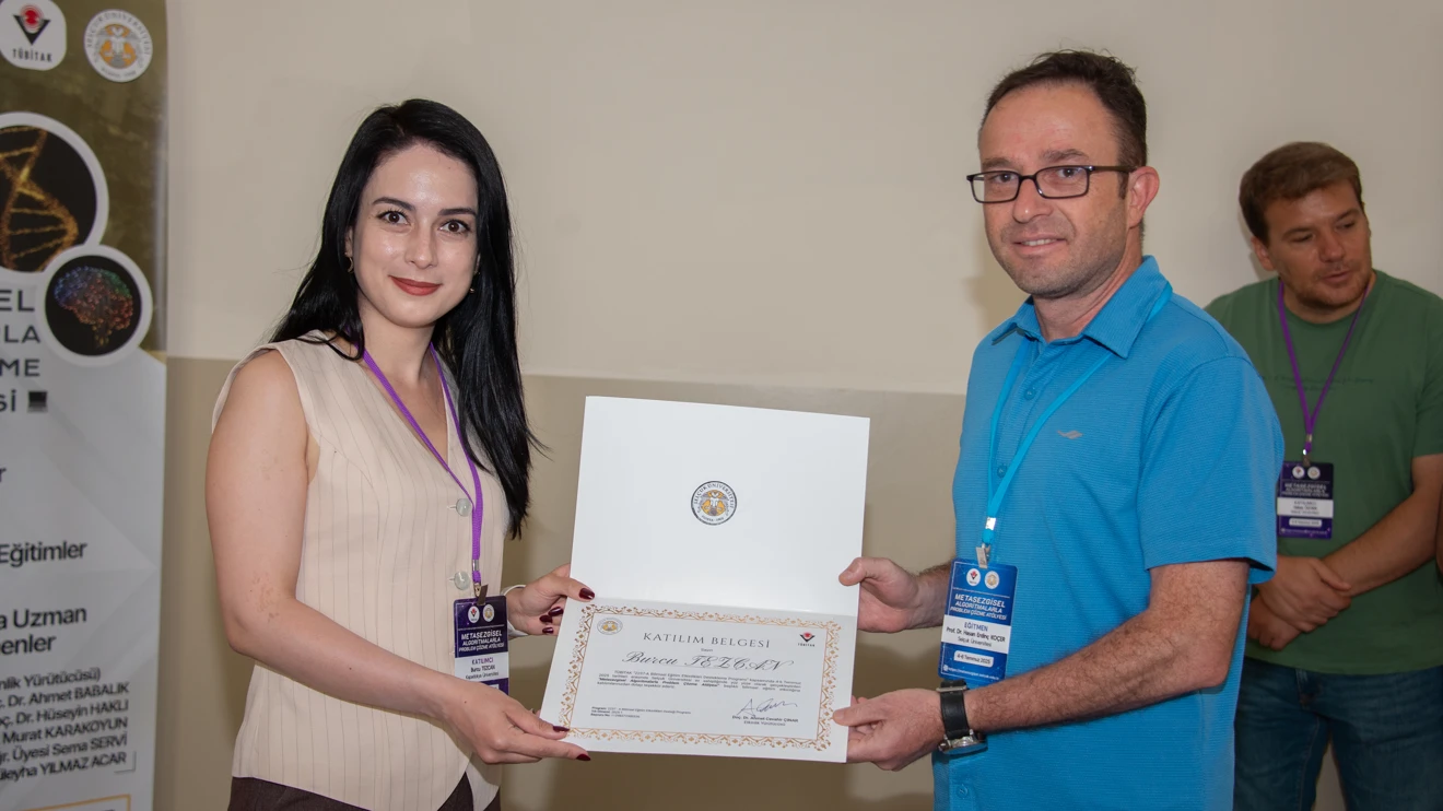 Metasezgisel Algoritmalarla Problem Çözme Atölyesi başladı